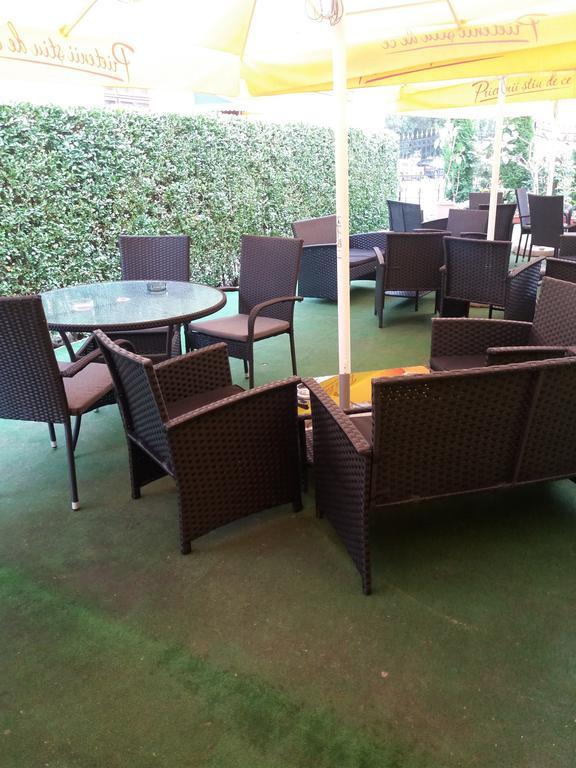 Casa Ariana Hotel คูร์ตา เด อาร์เจช ภายนอก รูปภาพ