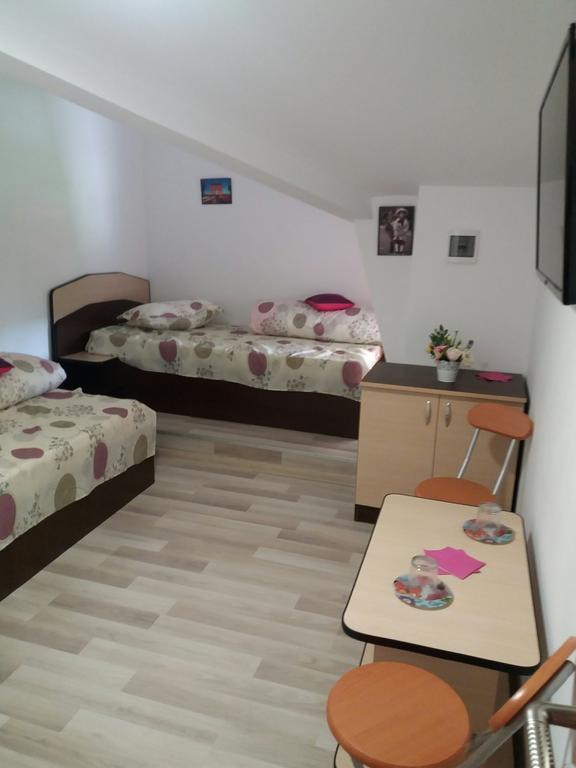 Casa Ariana Hotel คูร์ตา เด อาร์เจช ภายนอก รูปภาพ